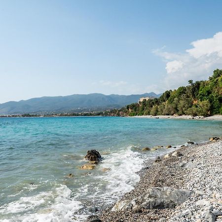 Вилла Thea Seaview Luxury Living Каламата Экстерьер фото