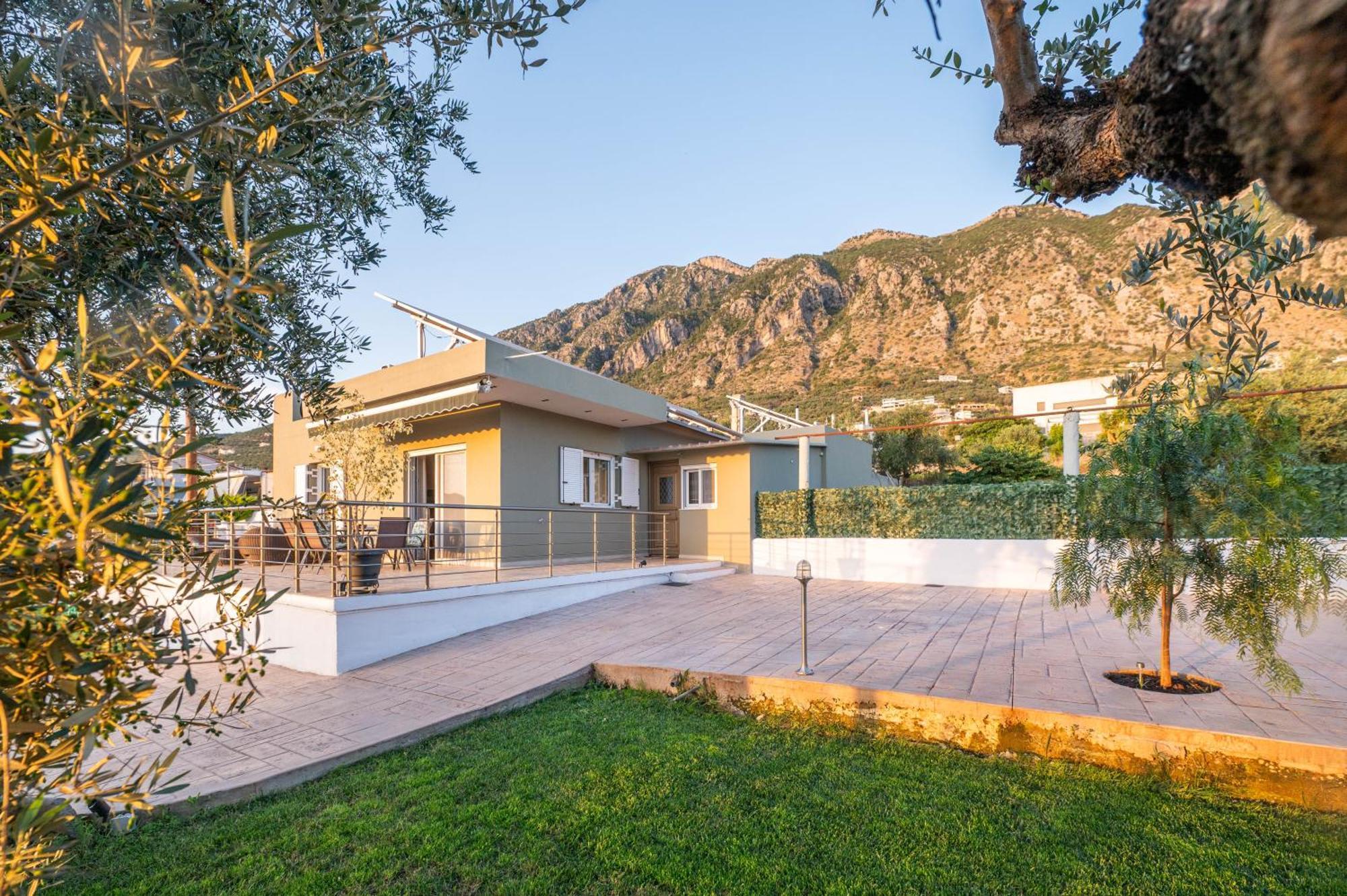 Вилла Thea Seaview Luxury Living Каламата Экстерьер фото