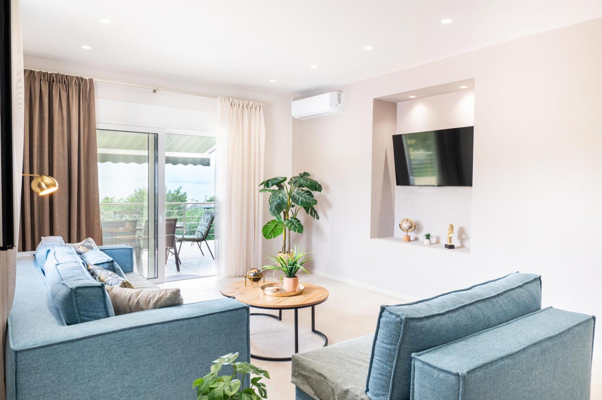 Вилла Thea Seaview Luxury Living Каламата Экстерьер фото