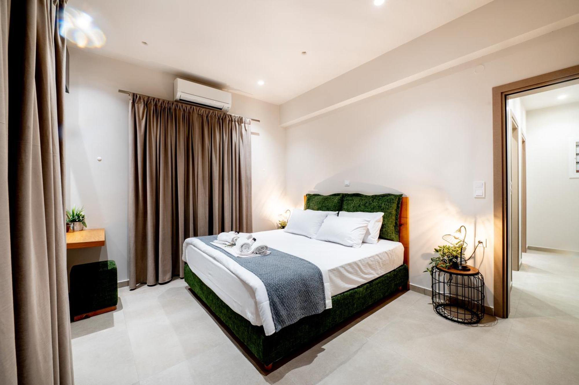 Вилла Thea Seaview Luxury Living Каламата Экстерьер фото
