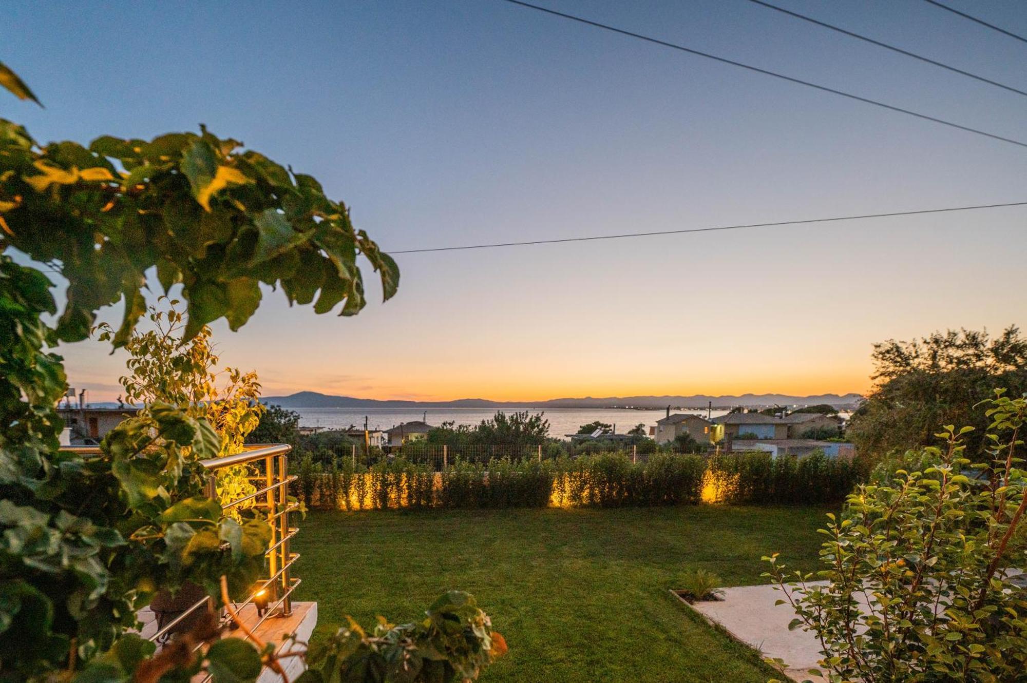 Вилла Thea Seaview Luxury Living Каламата Экстерьер фото